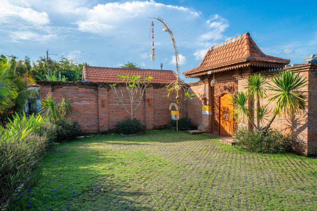 Lumbung Sari Hotel Uluwatu  Exterior photo